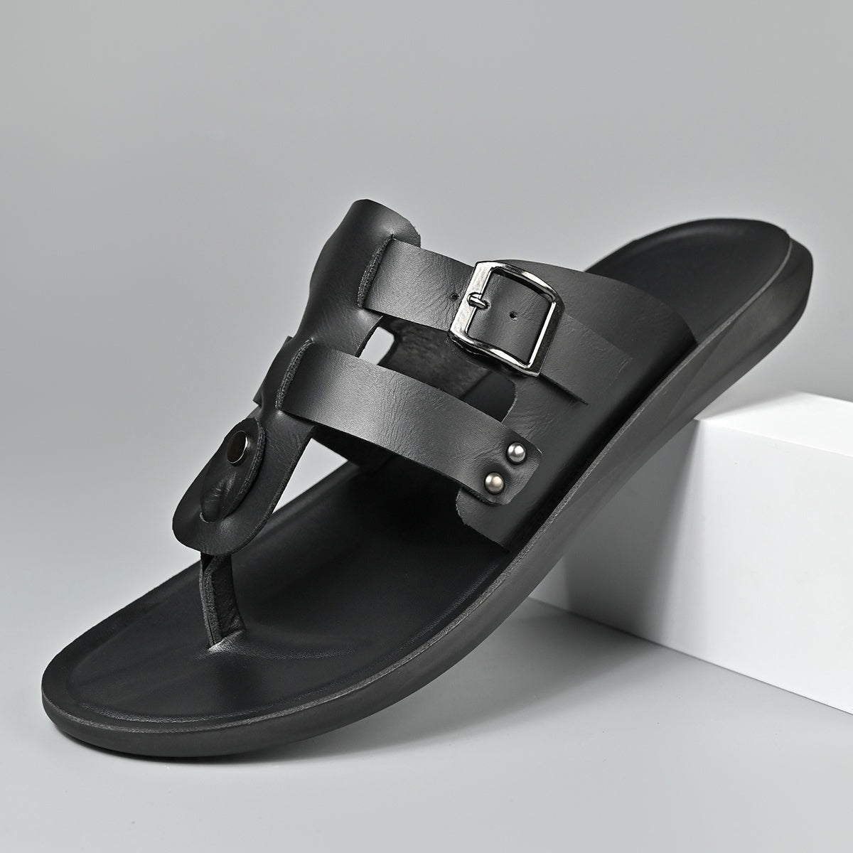 WalkKaro Men’s Slip-On Sandals – Beige/White | Cushioned PU Insole | Lightweight Summer Casual & Formal